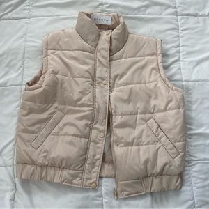 pacsun beige puffer vest with tags